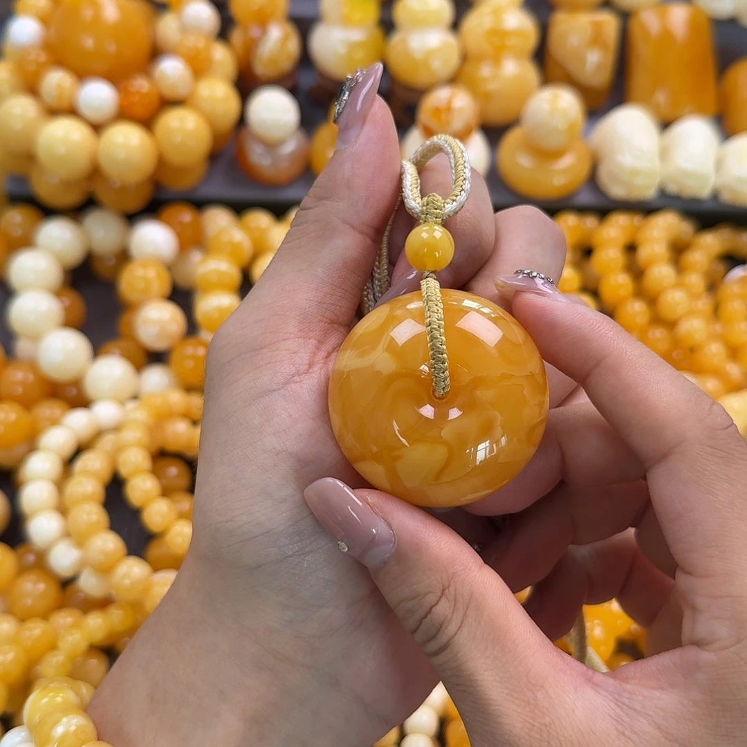 蜜蜡未镶嵌珠宝奇石