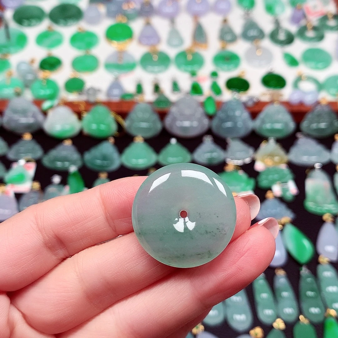 翡翠未镶嵌颈饰天然翡翠A货