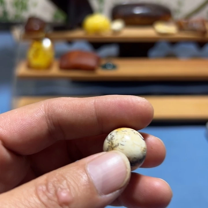 琥珀未镶嵌裸石波罗的海琥珀