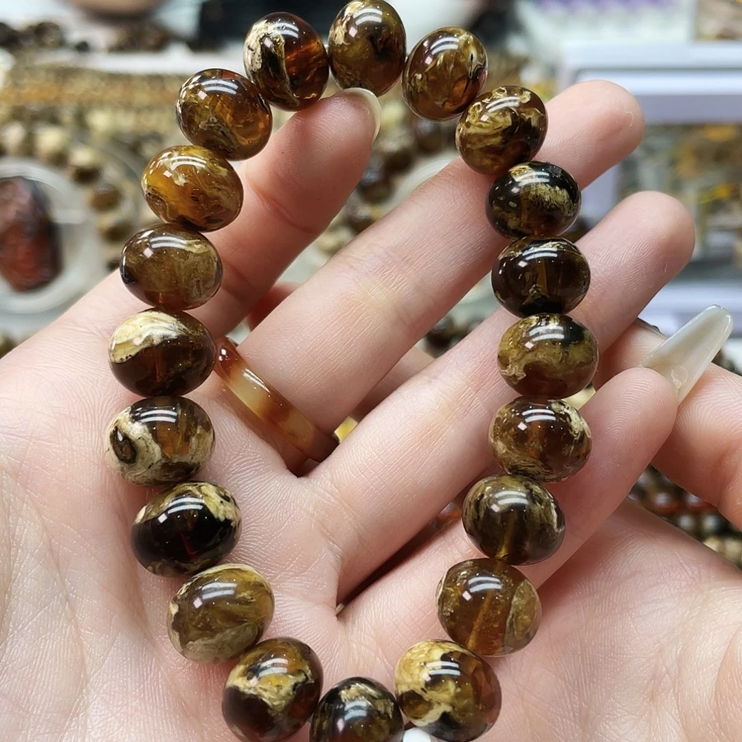 琥珀未镶嵌裸石抚顺琥珀12溶洞