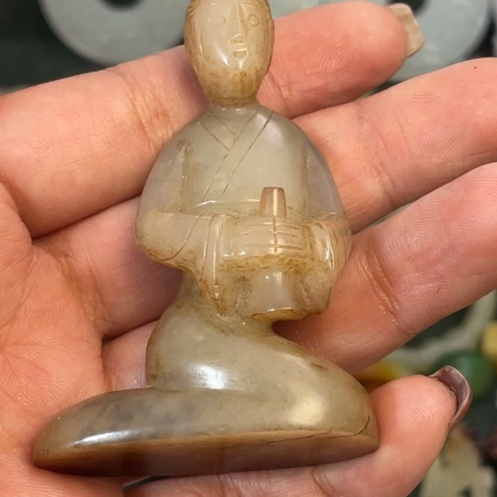 青***花和田玉未镶嵌颈饰