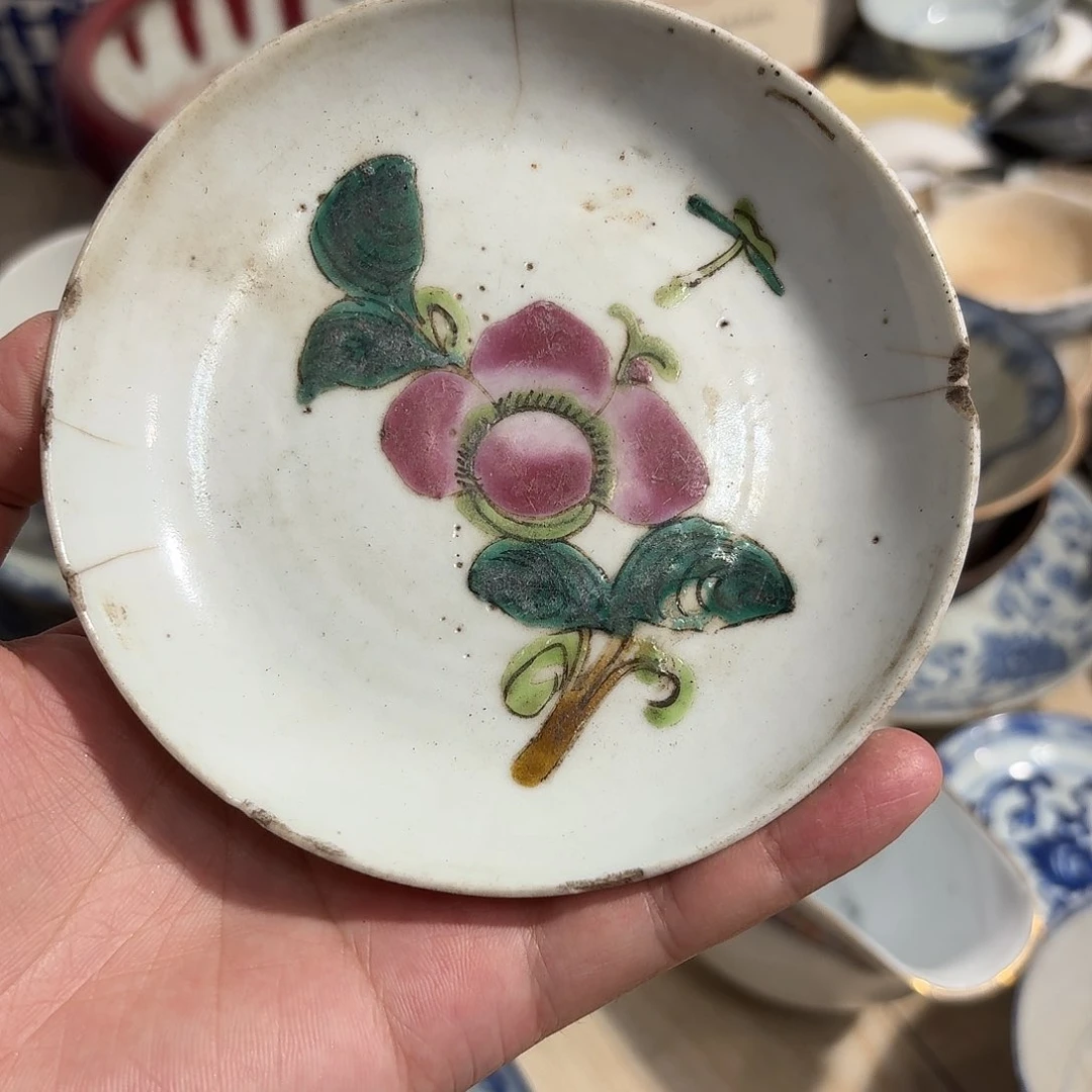 瓷片粉彩小盘，有磕，有冲线