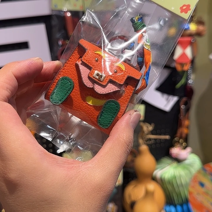 Y***.手工皮具包包包包