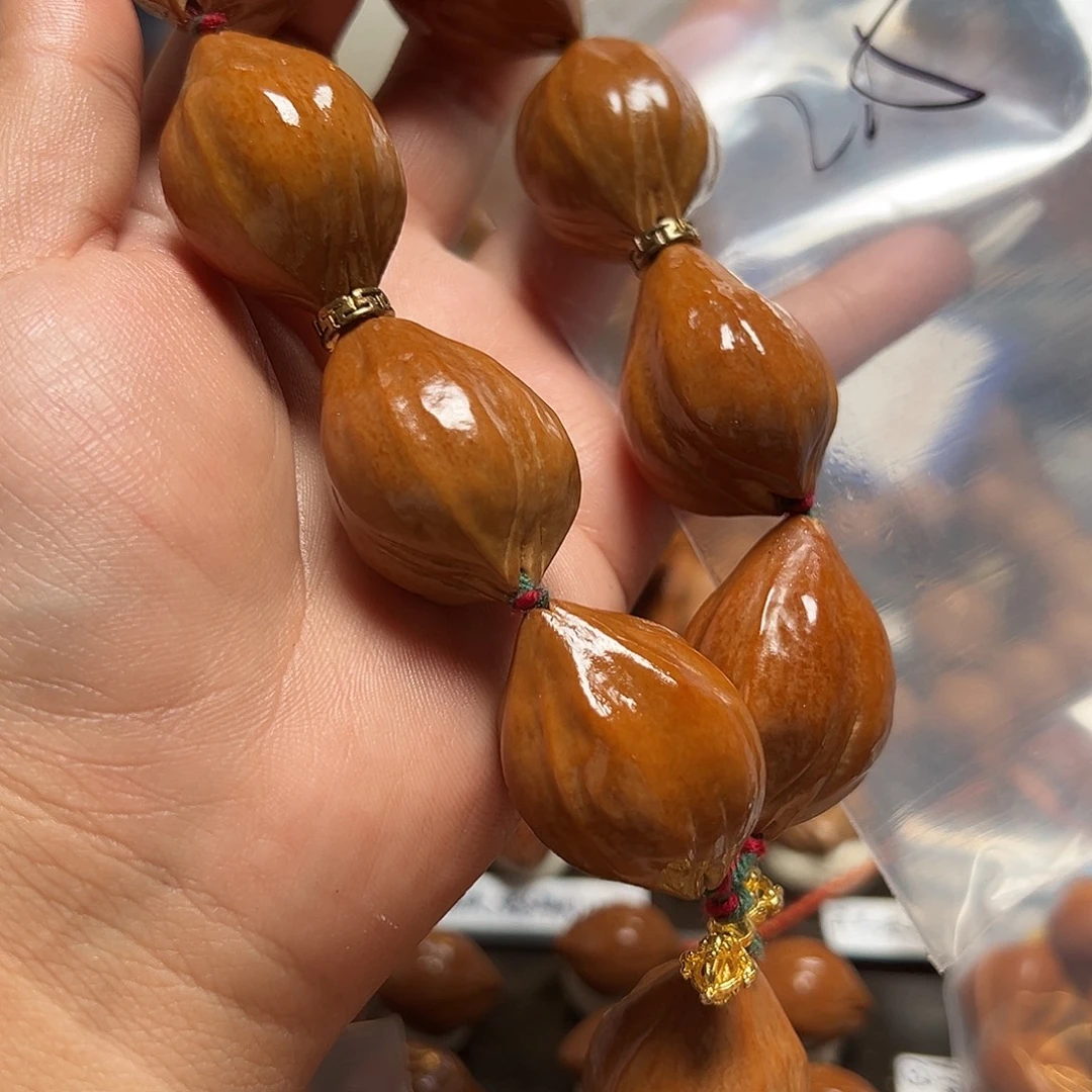 吊坠橄榄核橄榄核雕刻手工艺品