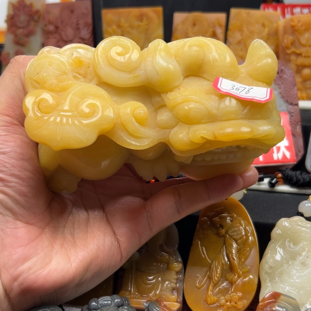 石英质玉(黄龙玉)未镶嵌多样性发货,发其一
