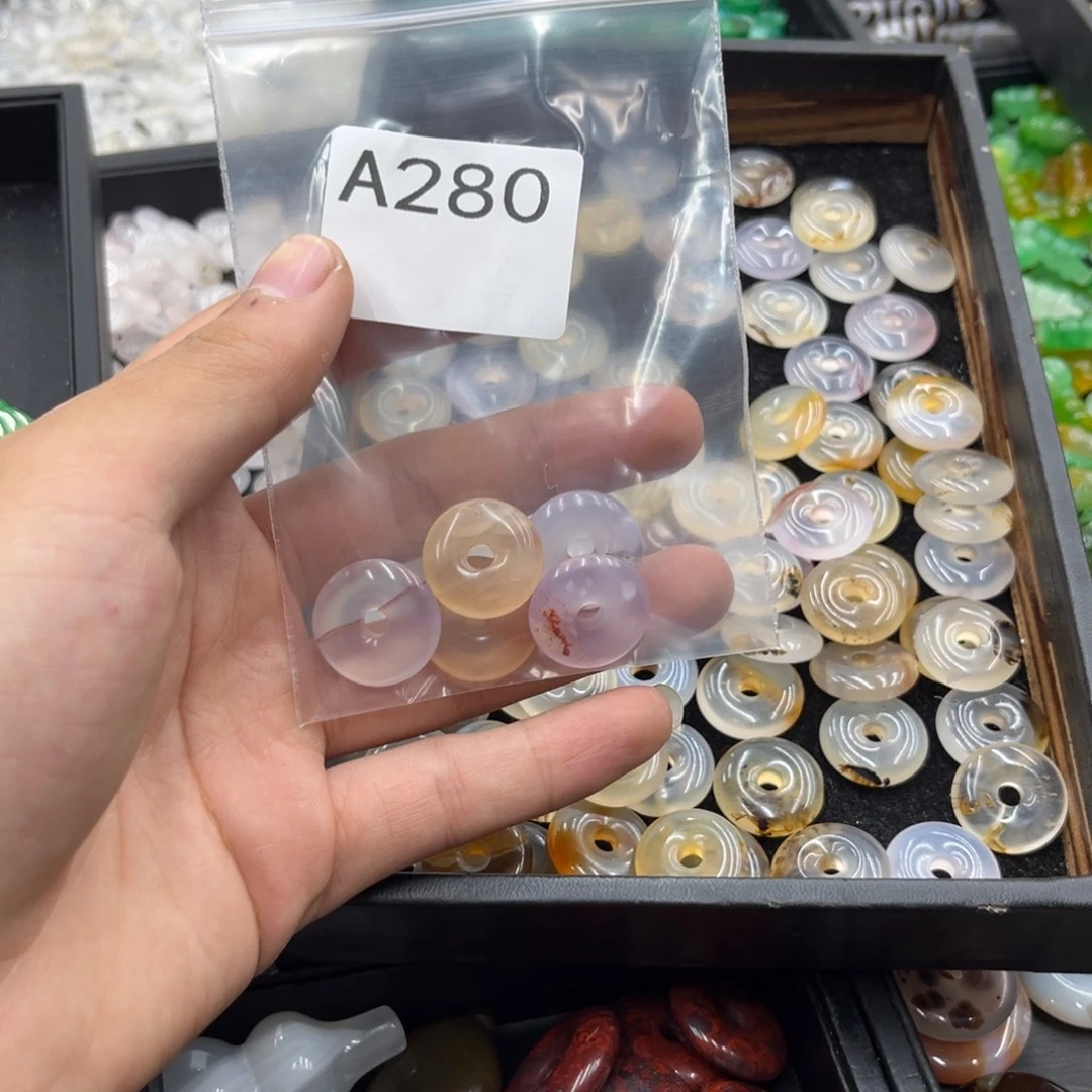 两***花玛瑙/玉髓合金颈饰