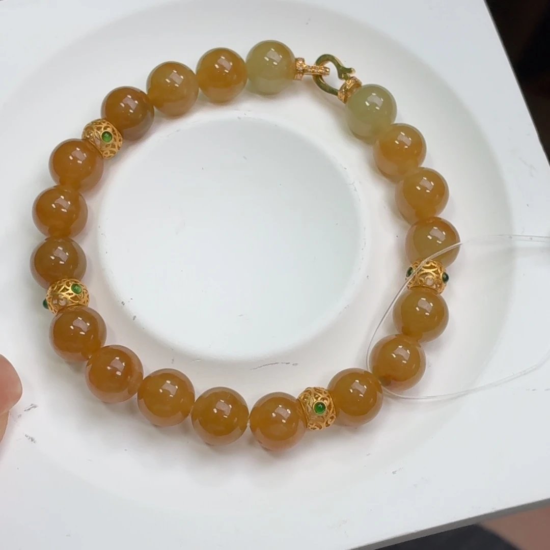 翡翠18K金镶嵌颈饰