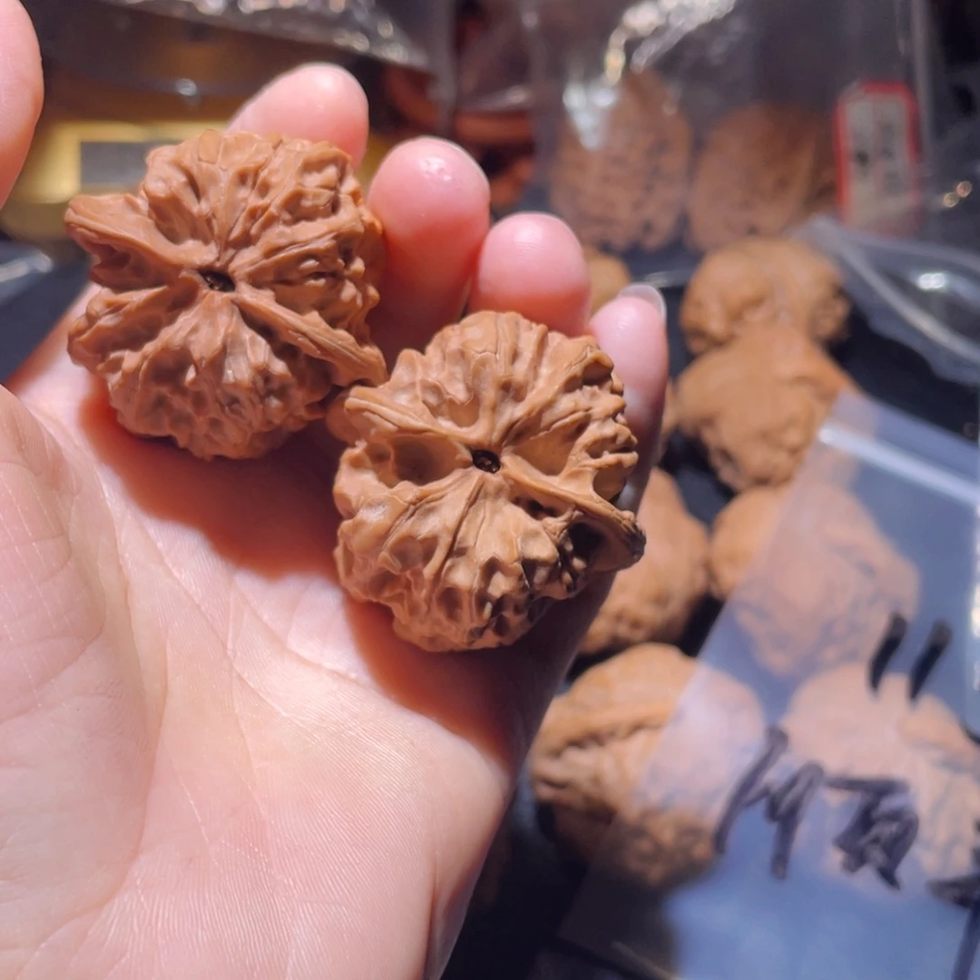 桃核吊坠1*539尺磐石，