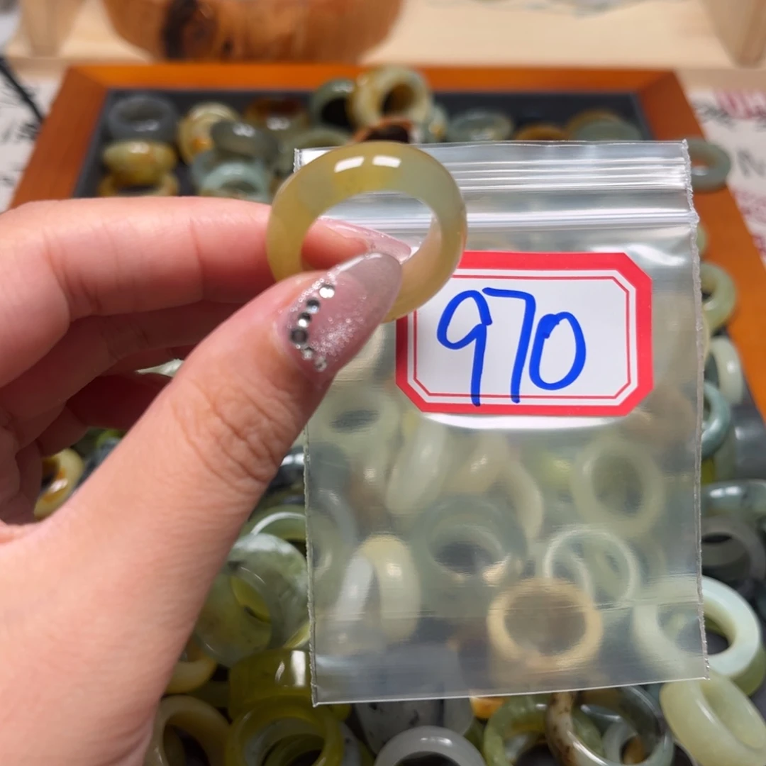 七***五蛇纹石玉未镶嵌珠宝奇石
