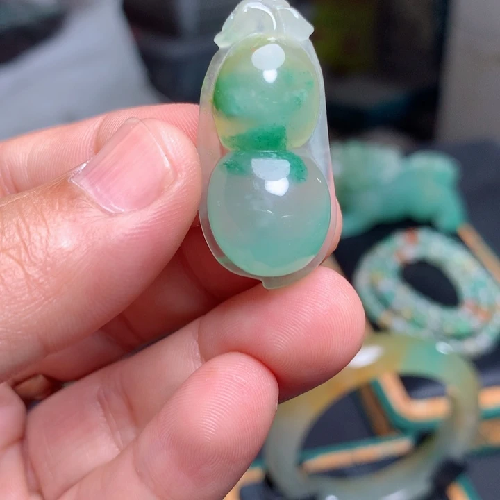 石英质玉未镶嵌吊坠(不含链)