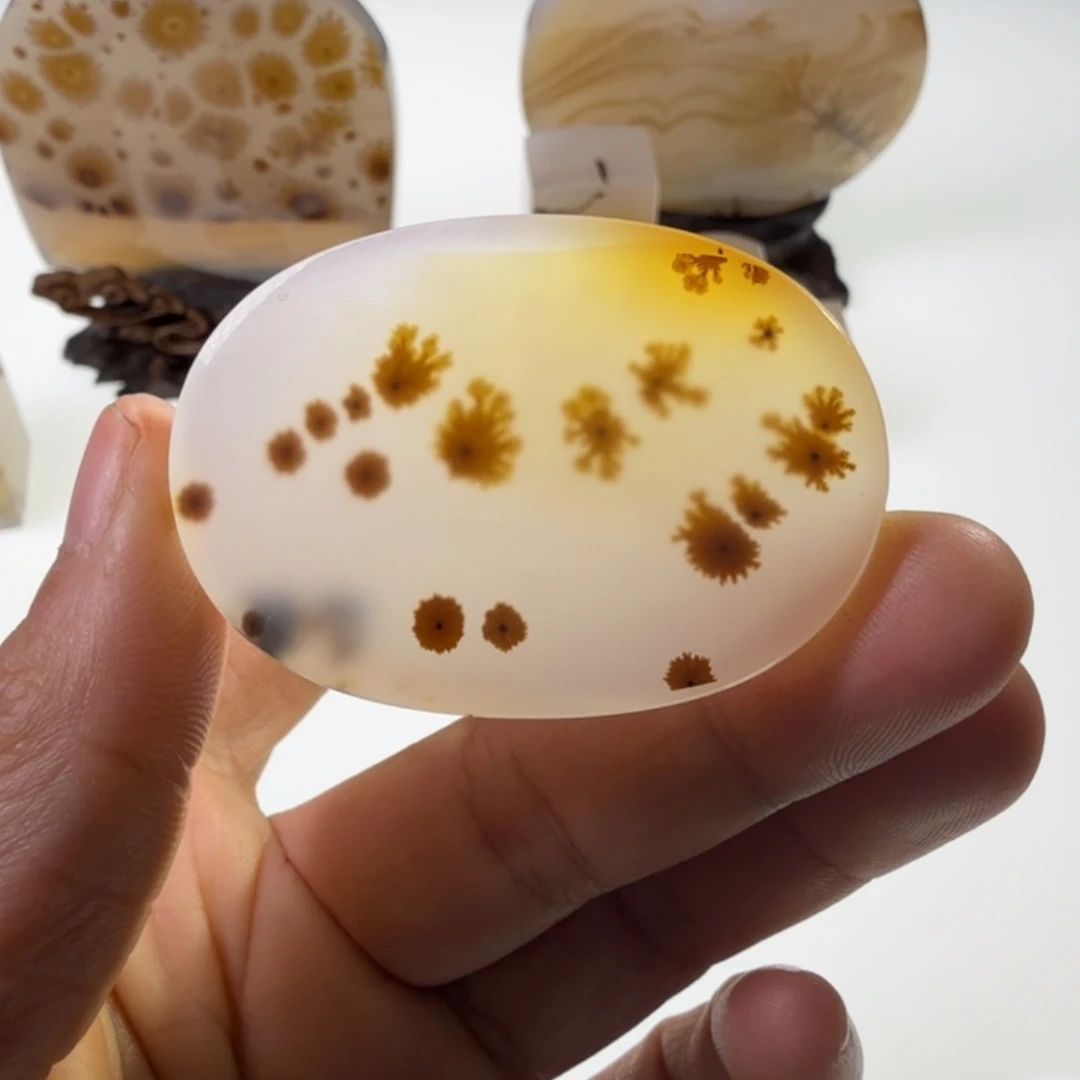 玛瑙/玉髓未镶嵌珠宝半成品