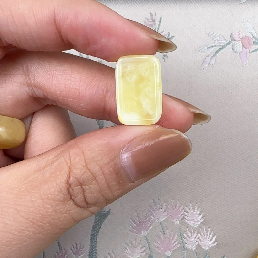 蜜蜡吊坠(不含链)未镶嵌