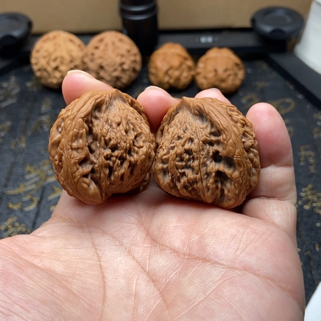 大叶紫檀（黑酸枝木类）40尺全品无尺佛抱子