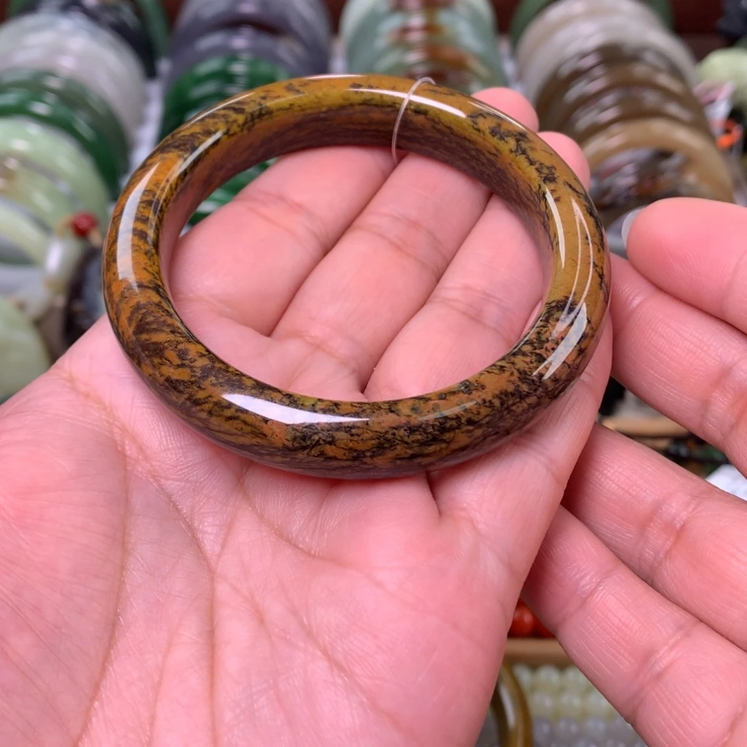 和田玉未镶嵌手镯56口径