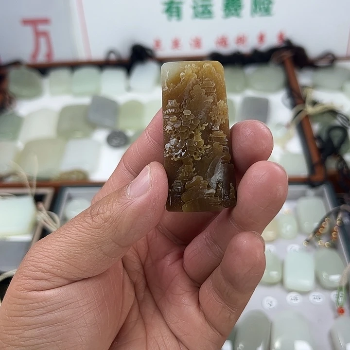 和田玉未镶嵌颈饰