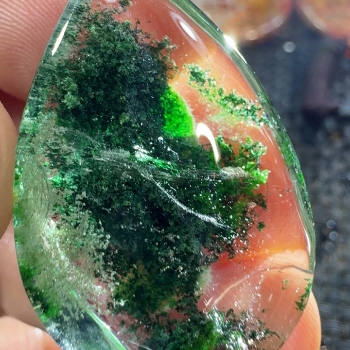 水晶颈饰未镶嵌西**农