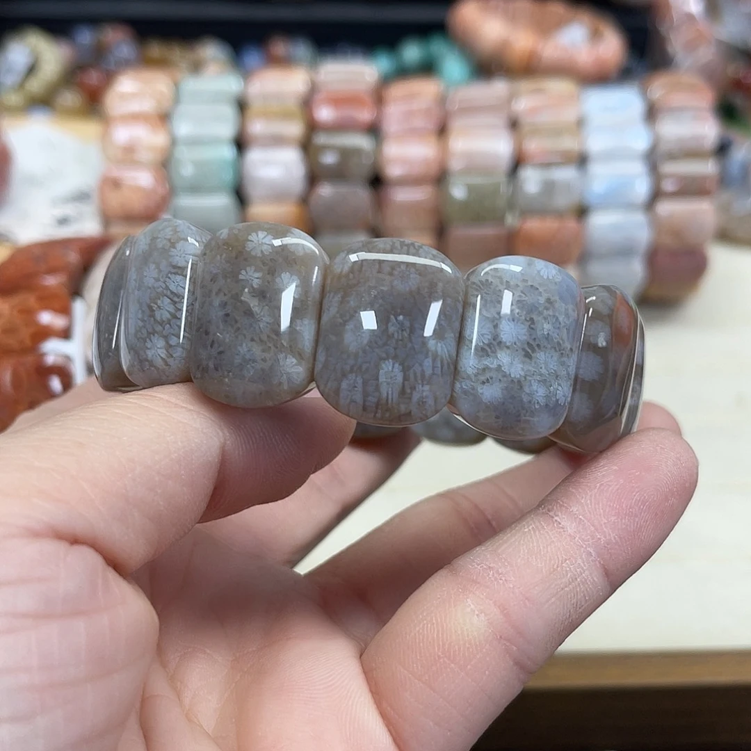 未镶嵌手串硅化珊瑚（珊瑚玉）捡****?452