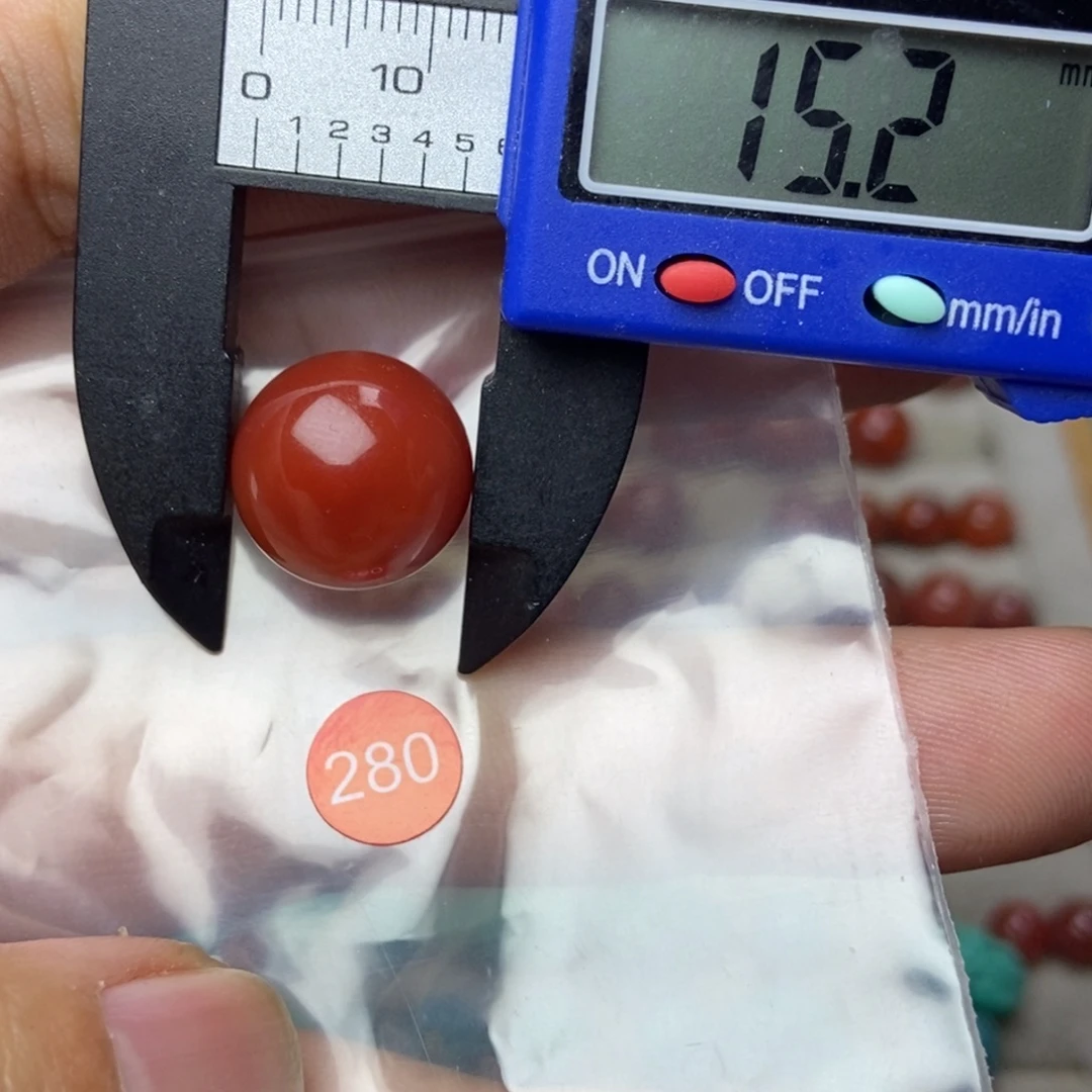 南红玛瑙未镶嵌南红玛瑙有瑕疵