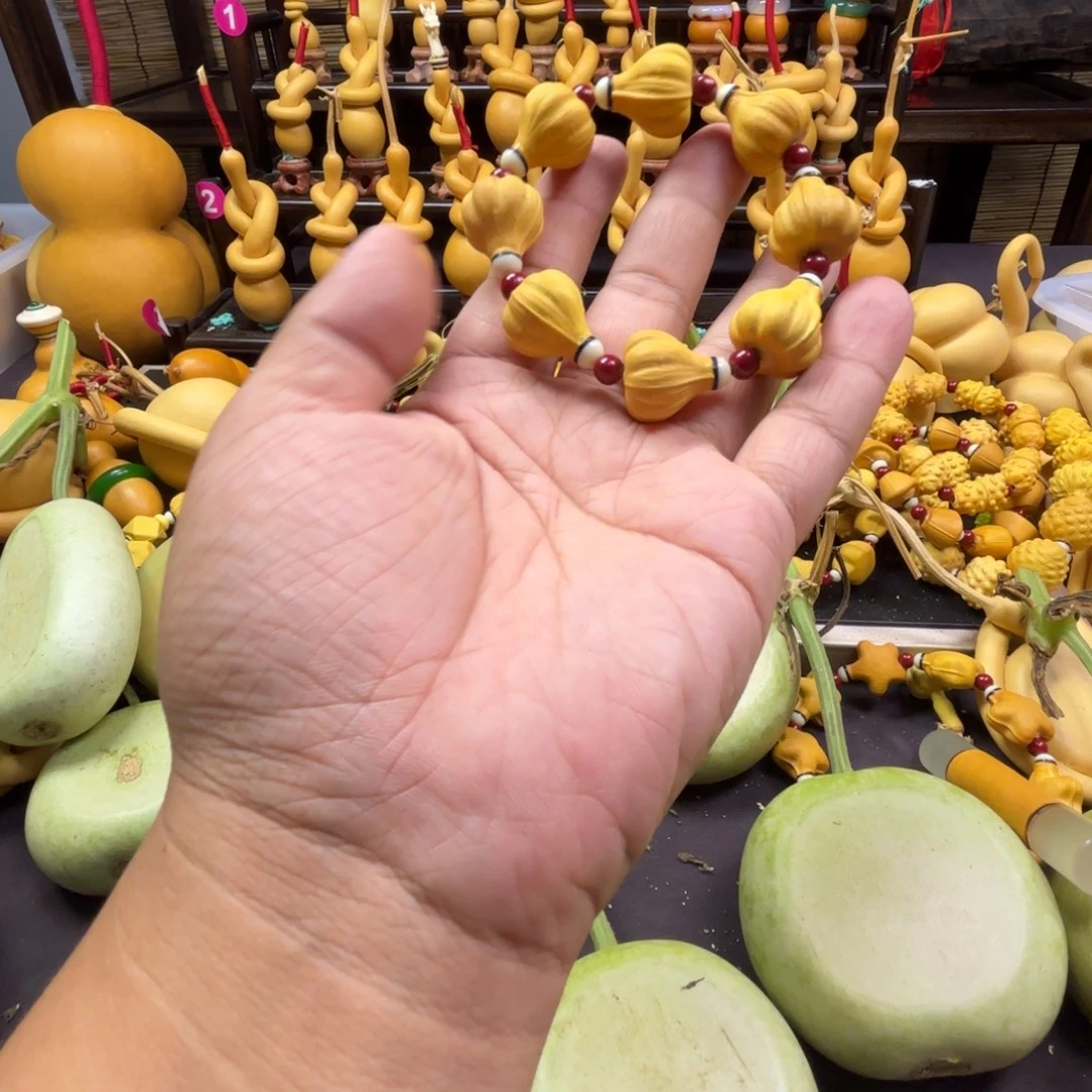 小***茜精品蒜头一把抓一把握