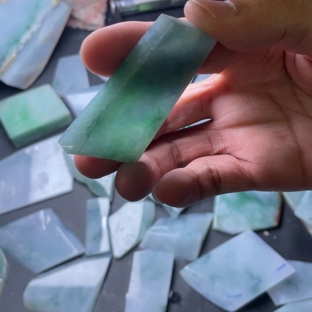 未镶嵌定制翡翠