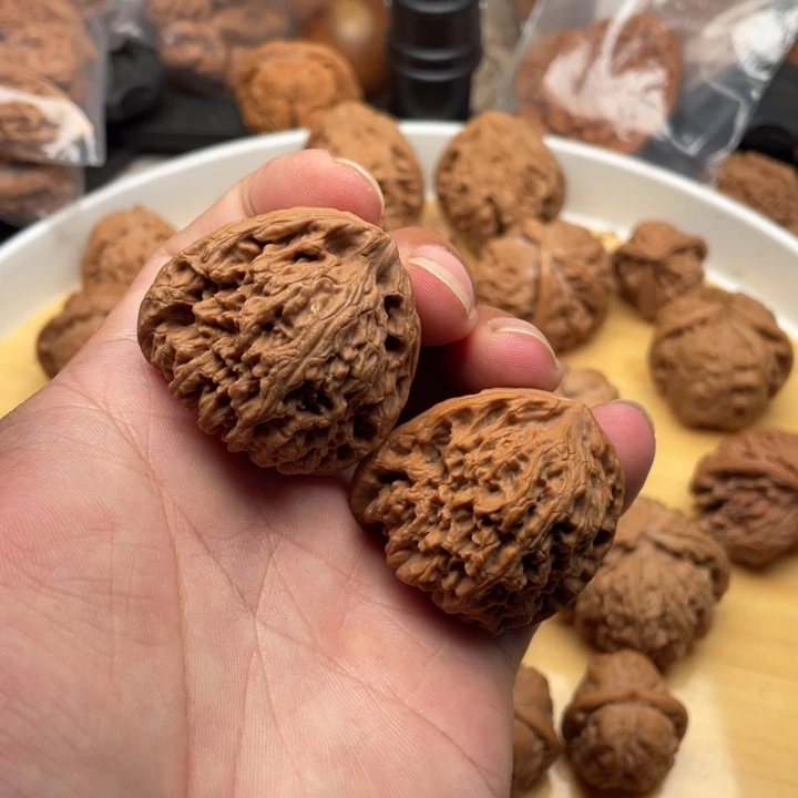 文玩核桃把件用****1文玩核桃手把件