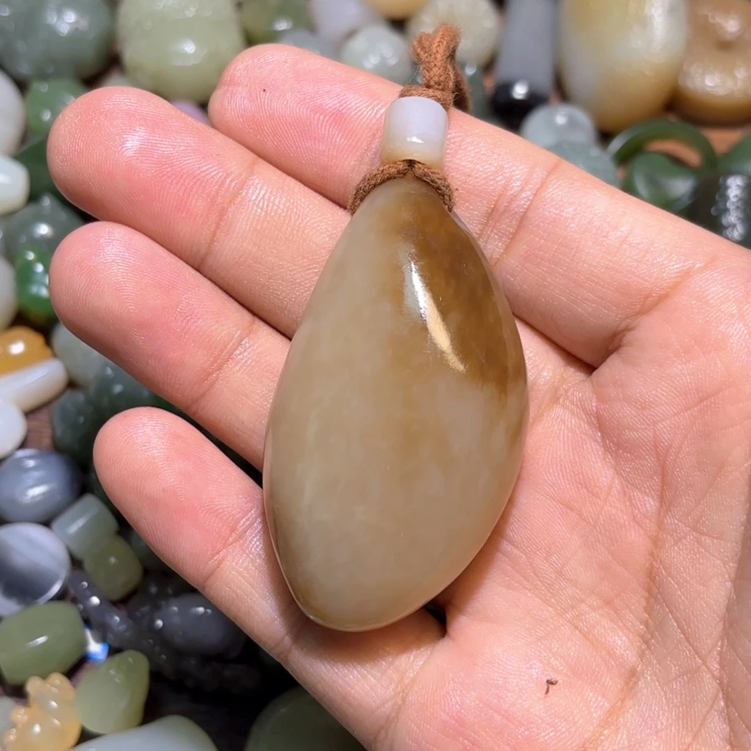 和田玉未镶嵌珠宝半成品