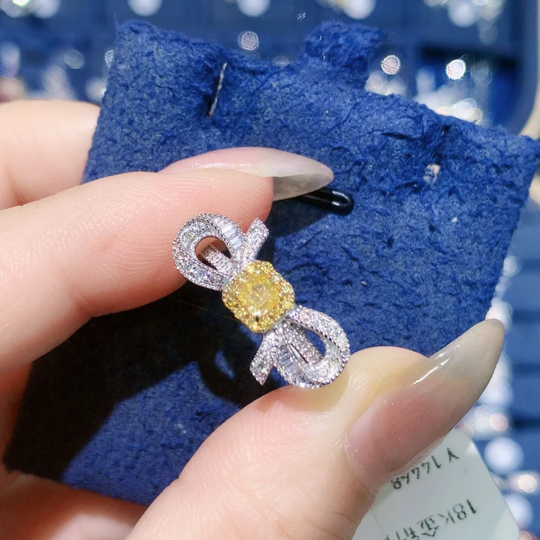 【闪购商品】18K金镶嵌戒托钻石