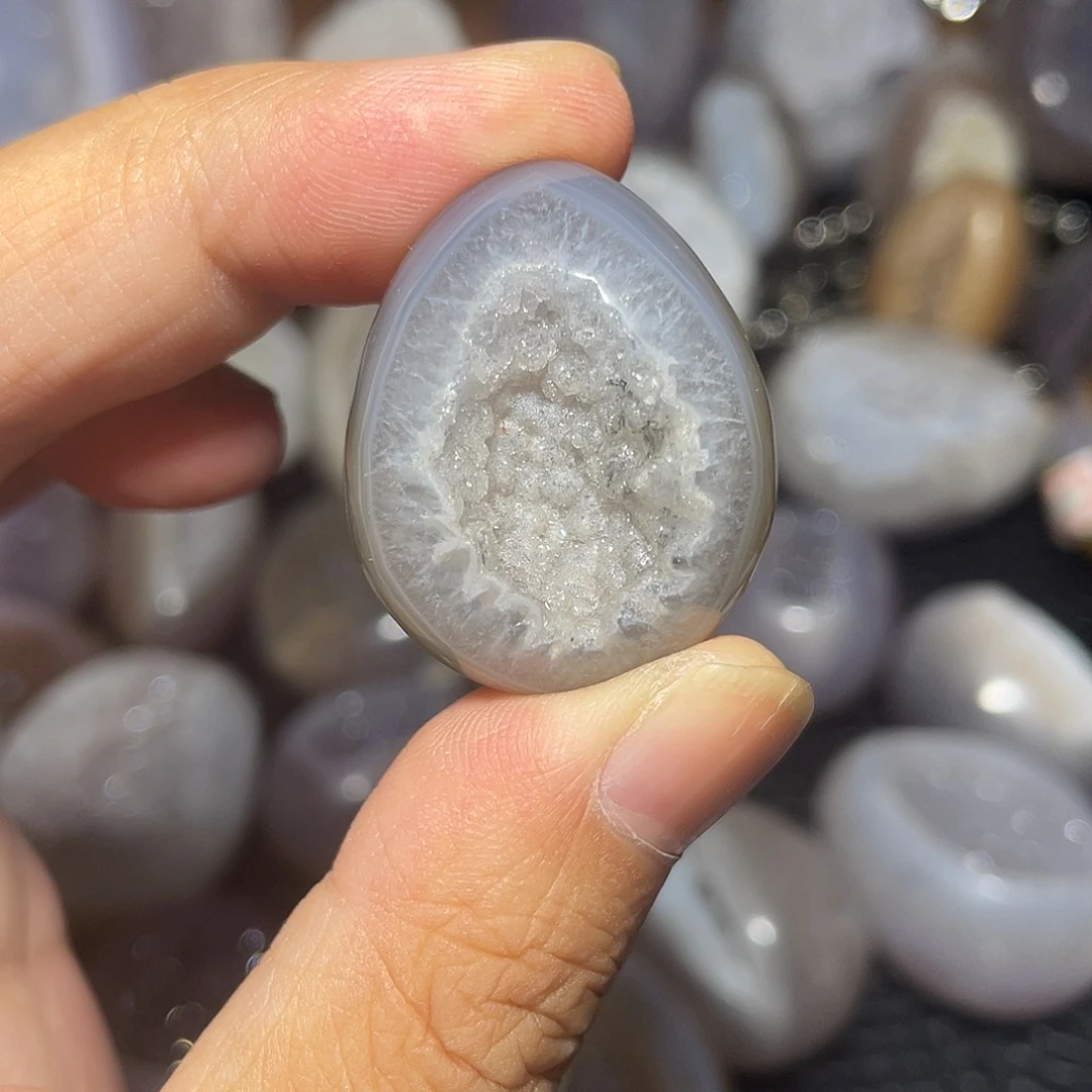 未镶嵌水晶大型摆件（非配饰）