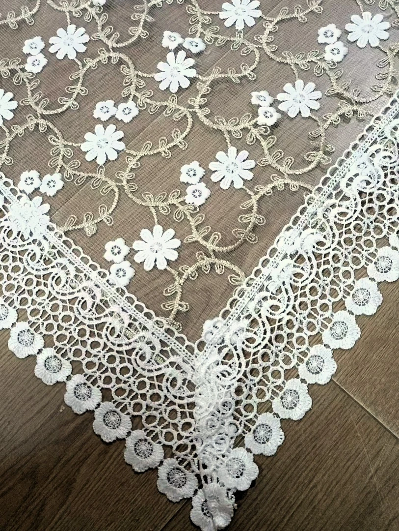 C18 牛奶丝白边香槟色藤条 (85X85cm方）沙发靠背，立式空调盖巾