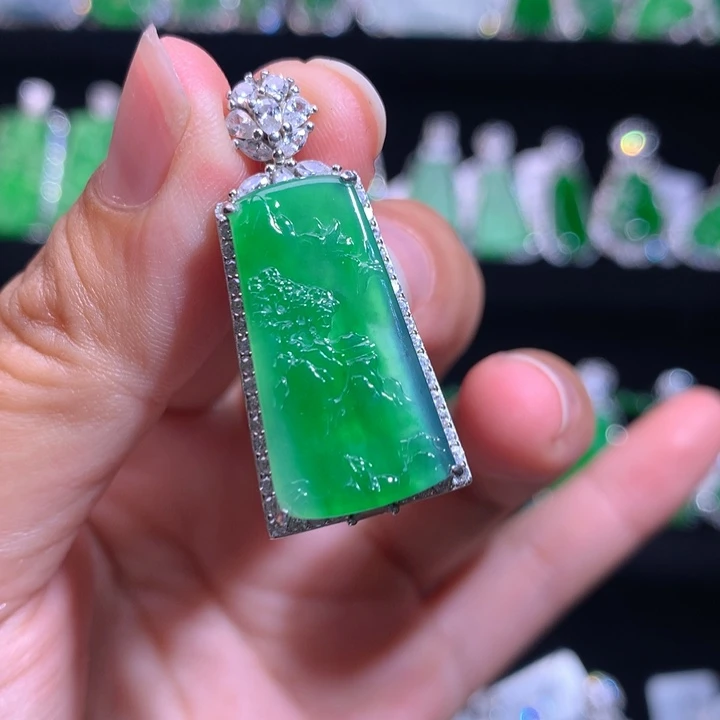 【闪购商品】颈饰银S925镶嵌翡翠天然翡翠