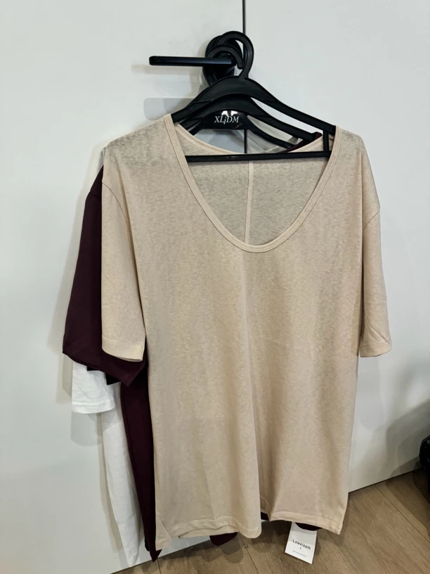 299大领口宽松大版短袖T四色