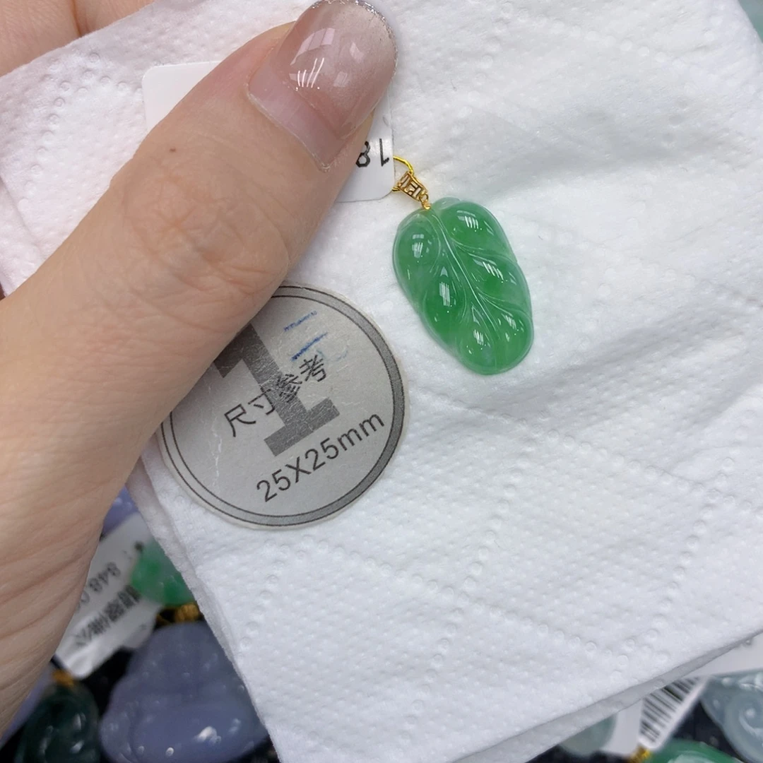 翡翠18K金镶嵌颈饰2456799988