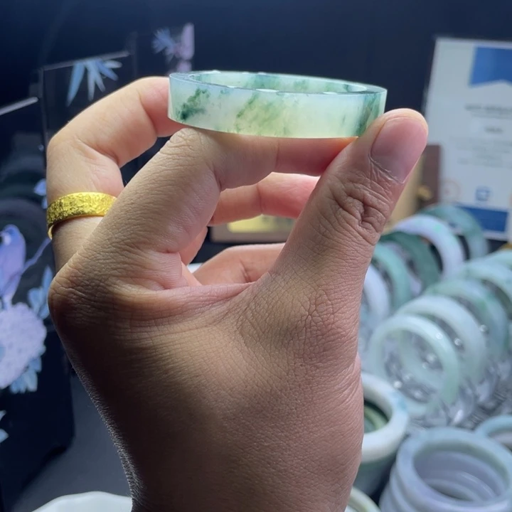 定制翡翠未镶嵌贵妃53