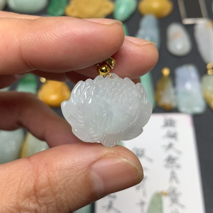 翡翠未镶嵌颈饰天然A货翡翠