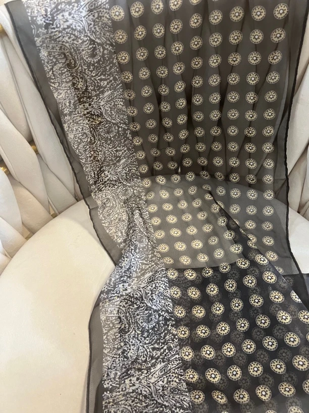 【Linda的圈圈腰果】轻薄飘带长巾摩登柔软长巾