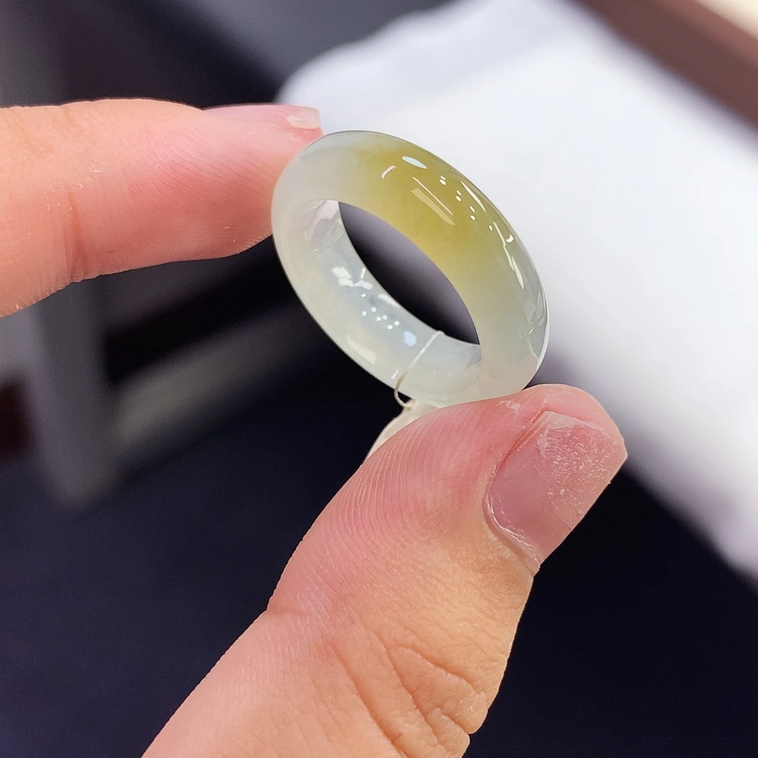 翡翠未镶嵌戒指12号