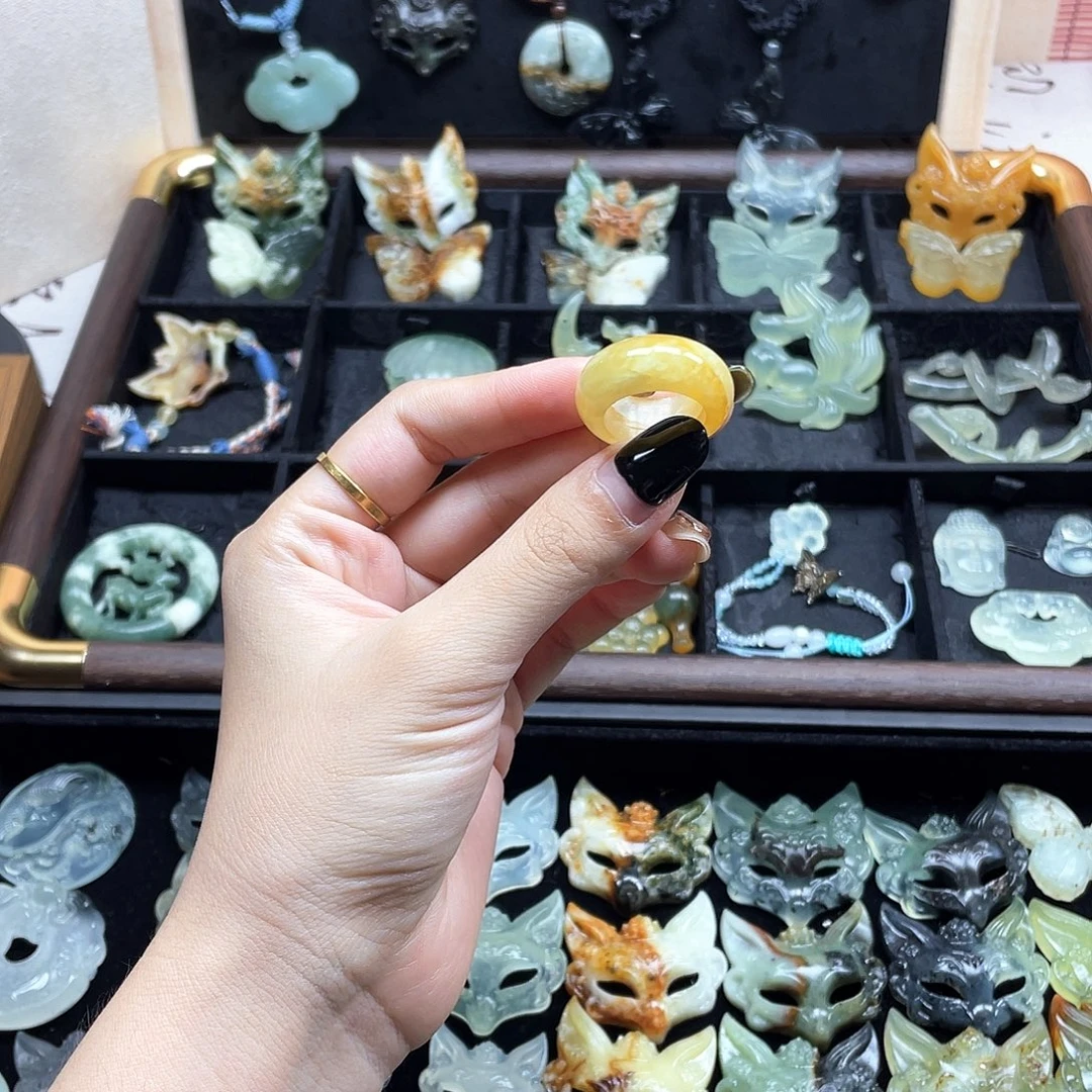 蛇纹石玉未镶嵌颈饰轮胎圈16.8