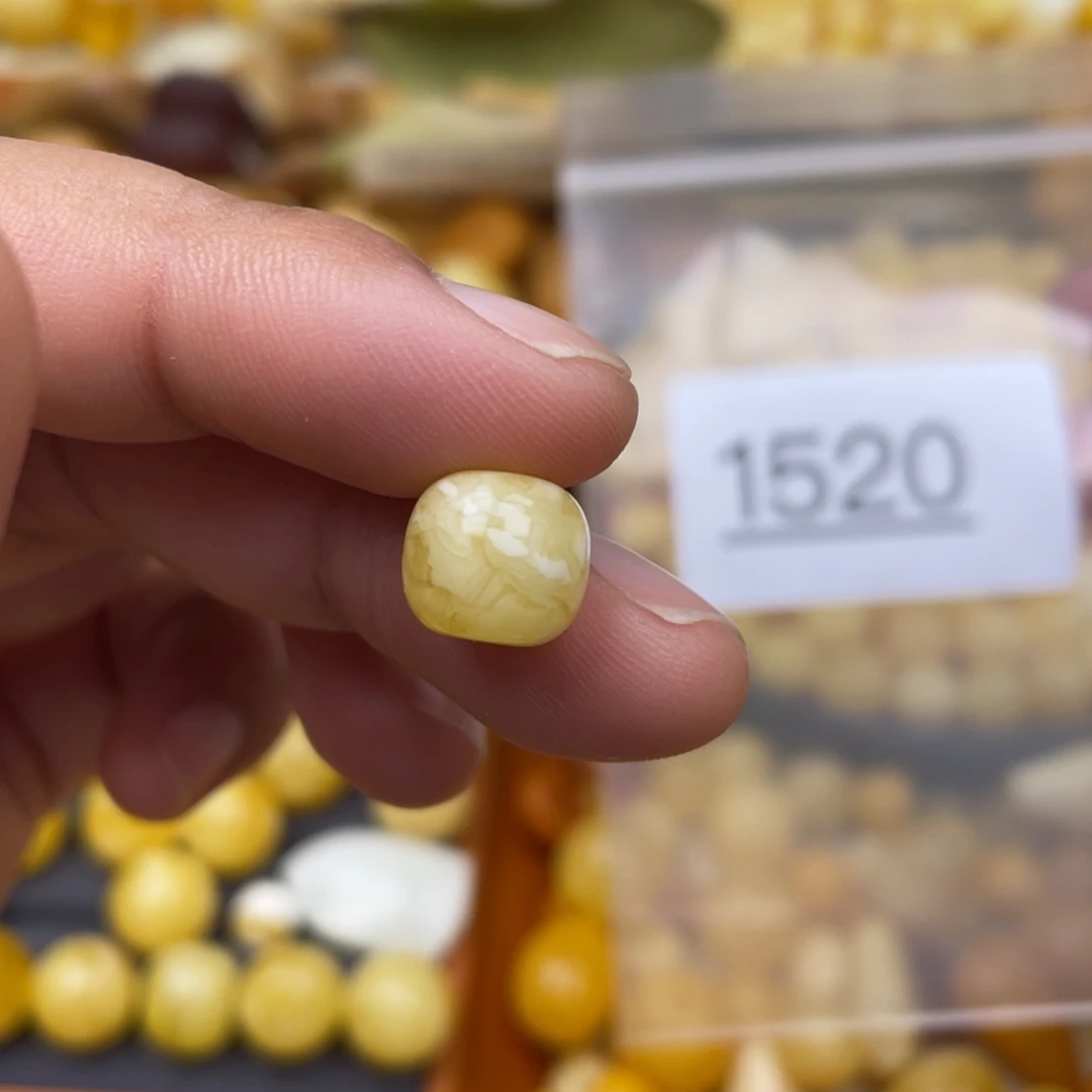 琥珀珠宝奇石未镶嵌此****销