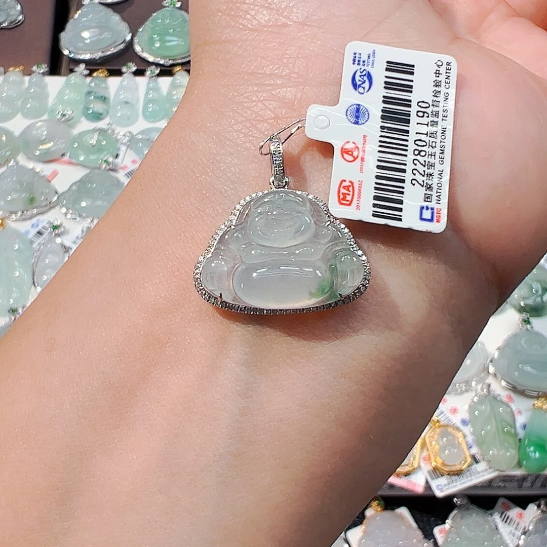 翡翠18K金镶嵌颈饰佛公