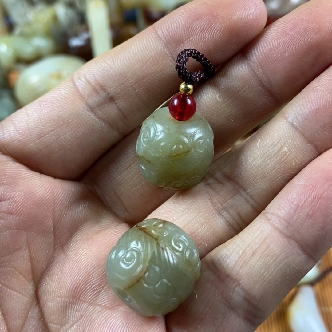 和田玉和田玉未镶嵌一**花