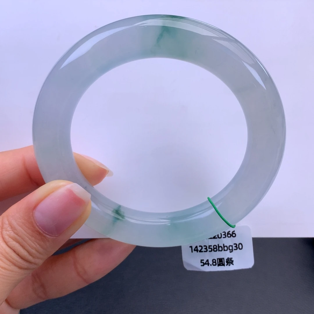 翡翠未镶嵌手镯冰胶莹光飘花圆条手镯