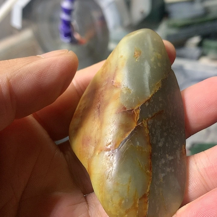 颈饰未镶嵌和田玉（糖玉）
