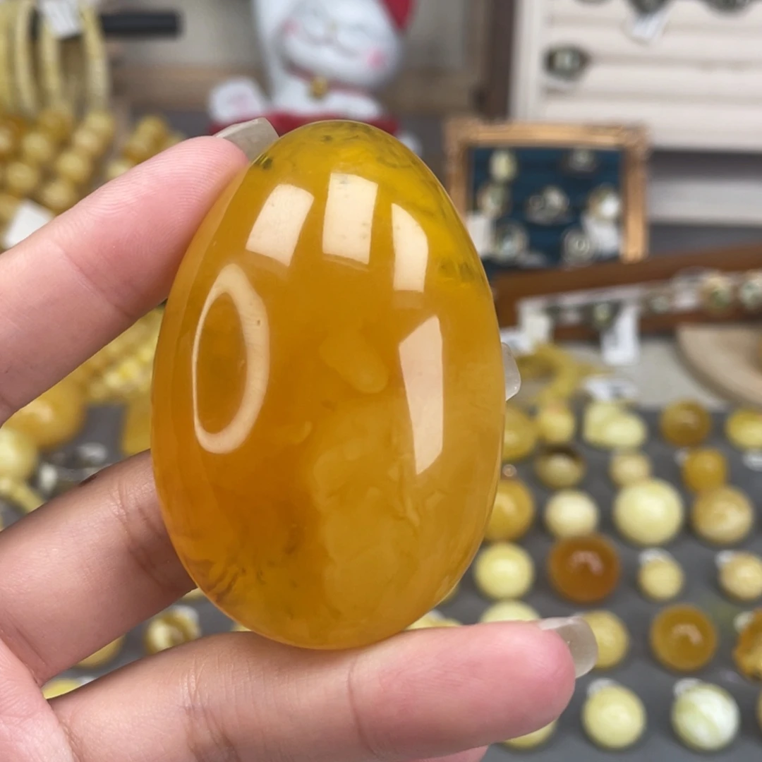蜜蜡未镶嵌裸石75