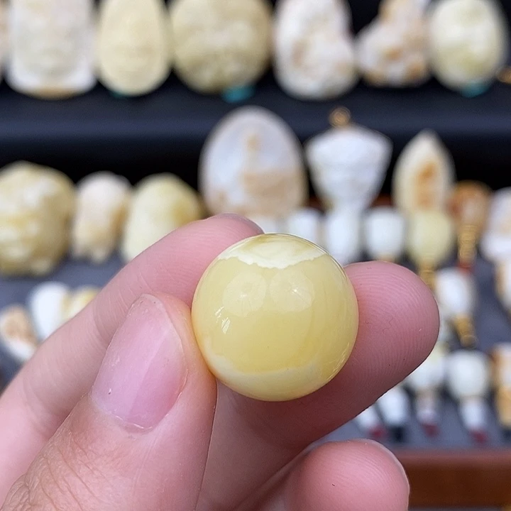 未镶嵌琥珀裸石18圆珠a279