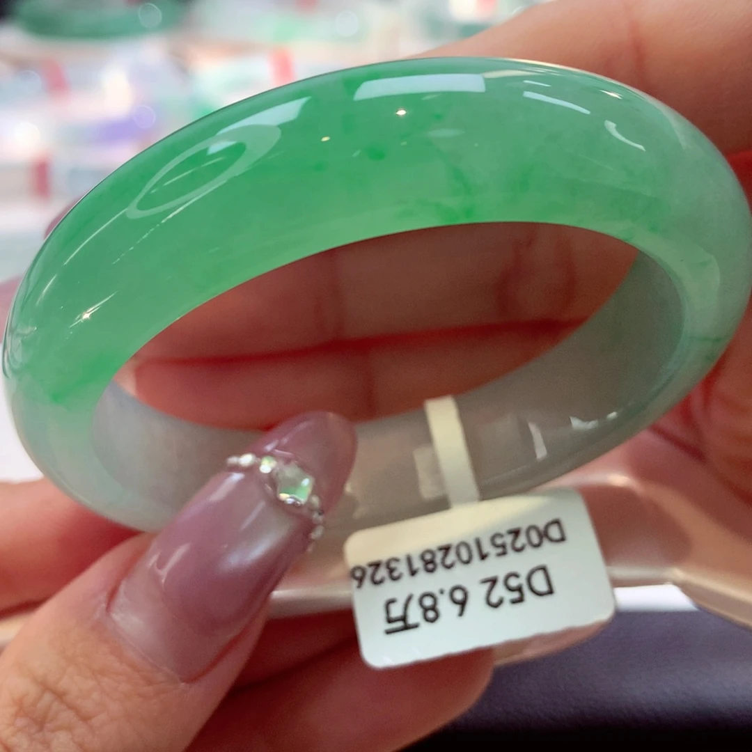 未镶嵌手镯（贵妃镯）翡翠贵妃31号66