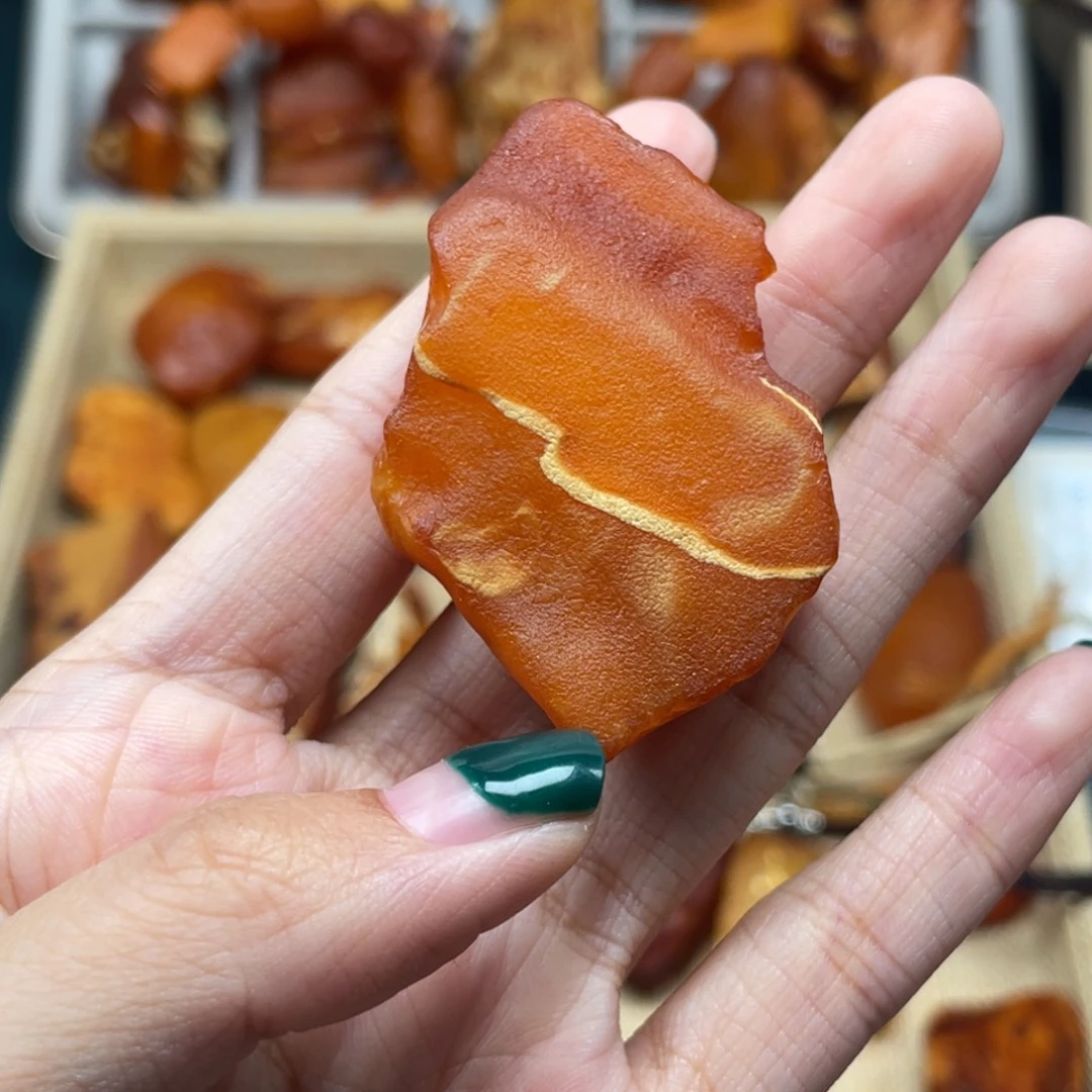 琥珀未镶嵌珠宝奇石