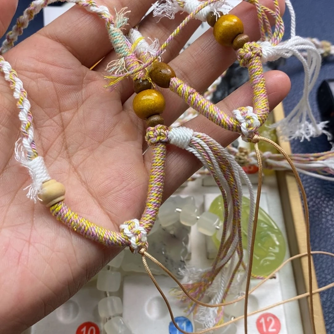 未镶嵌蛇纹石玉颈饰栽**春