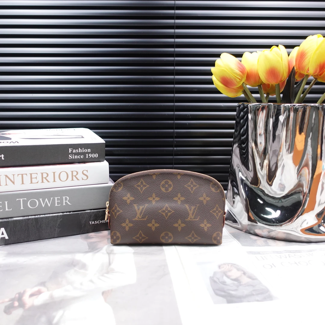95新 LouisVuitton/路易威登 单肩包/T20336837