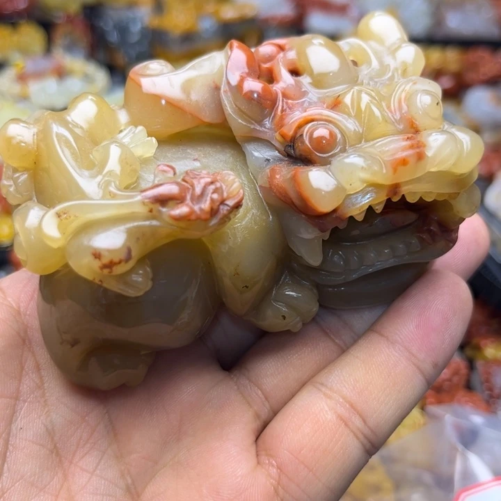 夜***！石英质玉（黄龙玉）未镶嵌颈饰