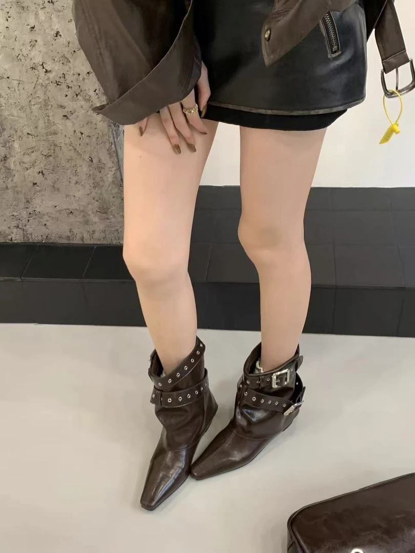 内增高美式辣妹皮带扣裤管靴短筒靴女靴2025早秋新款小众设计短靴